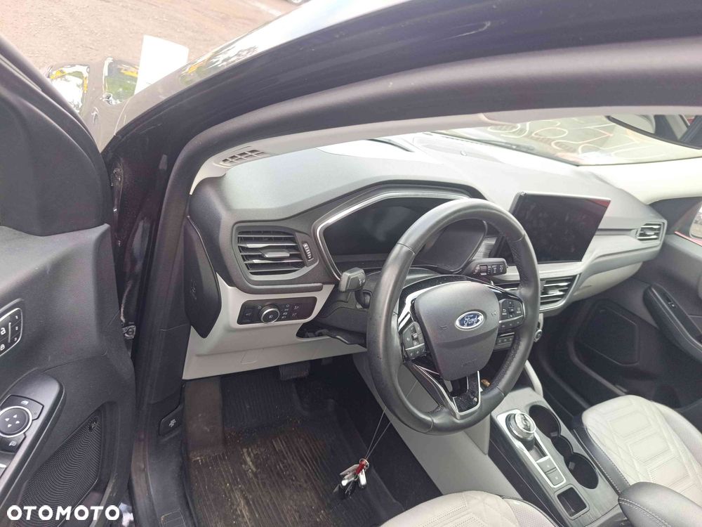 Ford Escape 2.0 EcoBoost AWD Titanium - 10