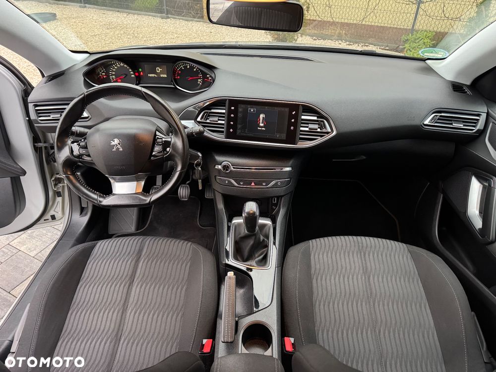 Peugeot 308 SW HDi FAP 110 (Blue Lion) Business Line Niveau 1 - 31