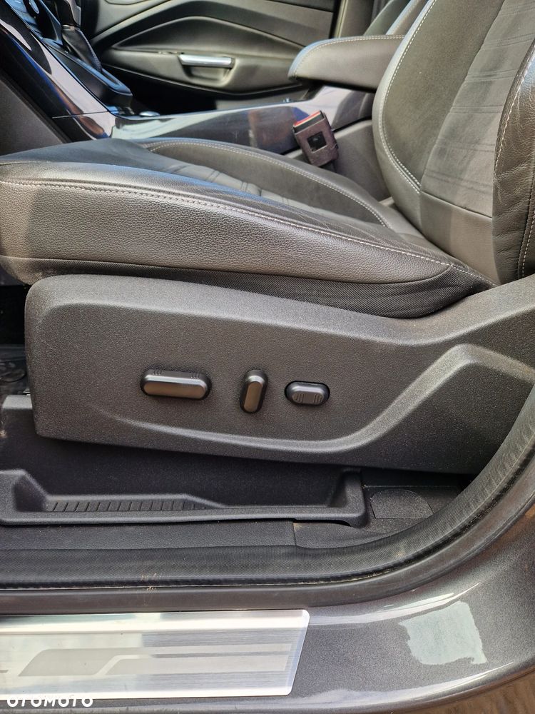 Ford Kuga 2.0 TDCi 4x4 ST-Line - 22