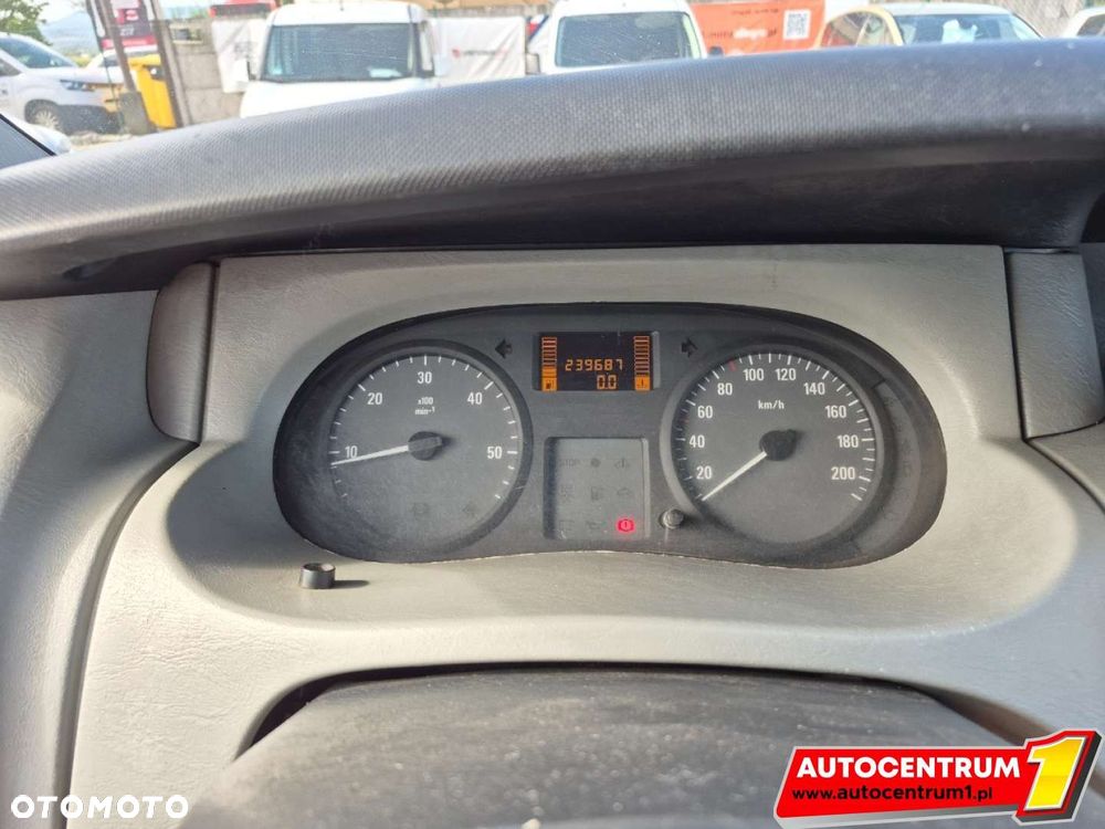 Opel Vivaro - 20