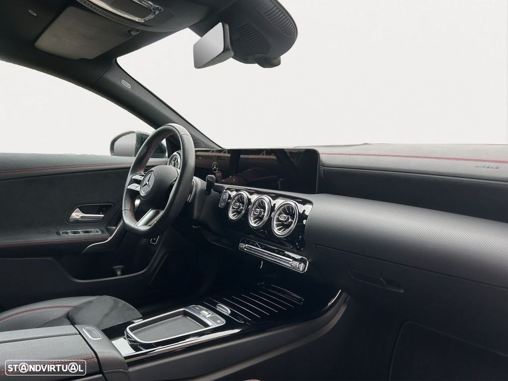 Mercedes-Benz CLA 250 - 13