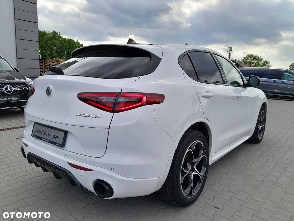 Alfa Romeo Stelvio 2.0 Turbo Veloce Q4 - 6