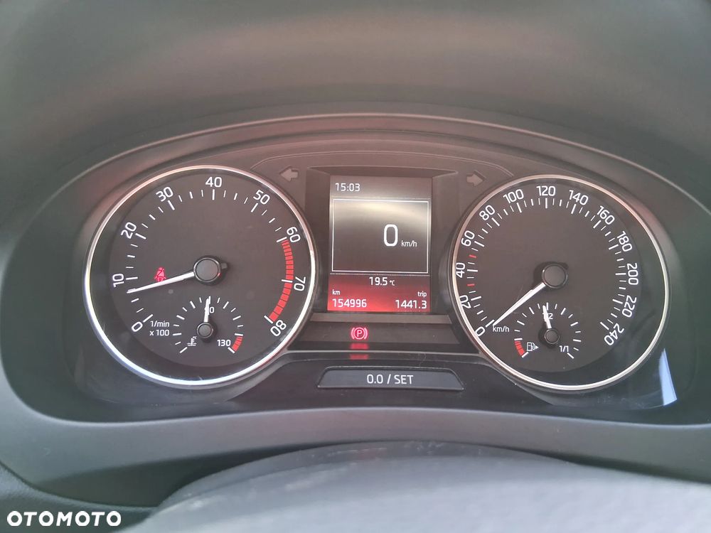 Skoda RAPID 1.2 TSI Ambition - 12