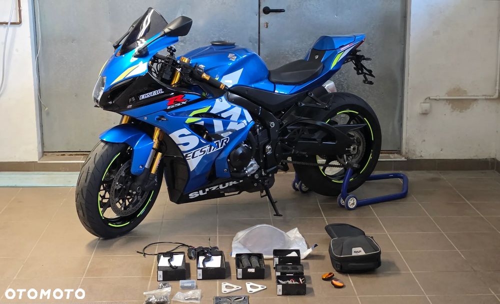 Suzuki GSX-R - 1