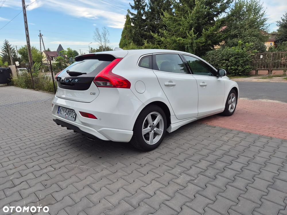 Volvo V40 D2 Momentum - 18