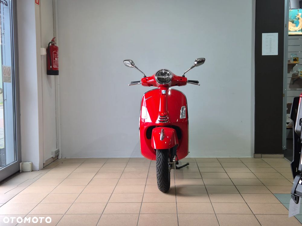 Vespa GTS - 2