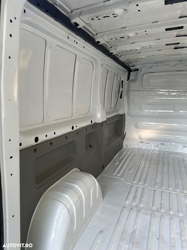 Renault Trafic - 6