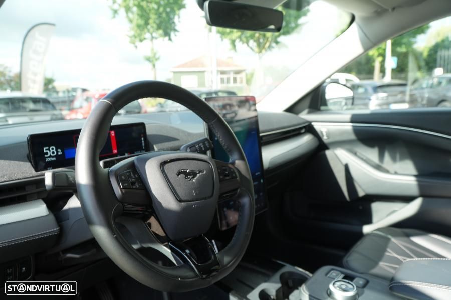 Ford Mustang Mach-E 75.7 kWh Premium AWD - 7