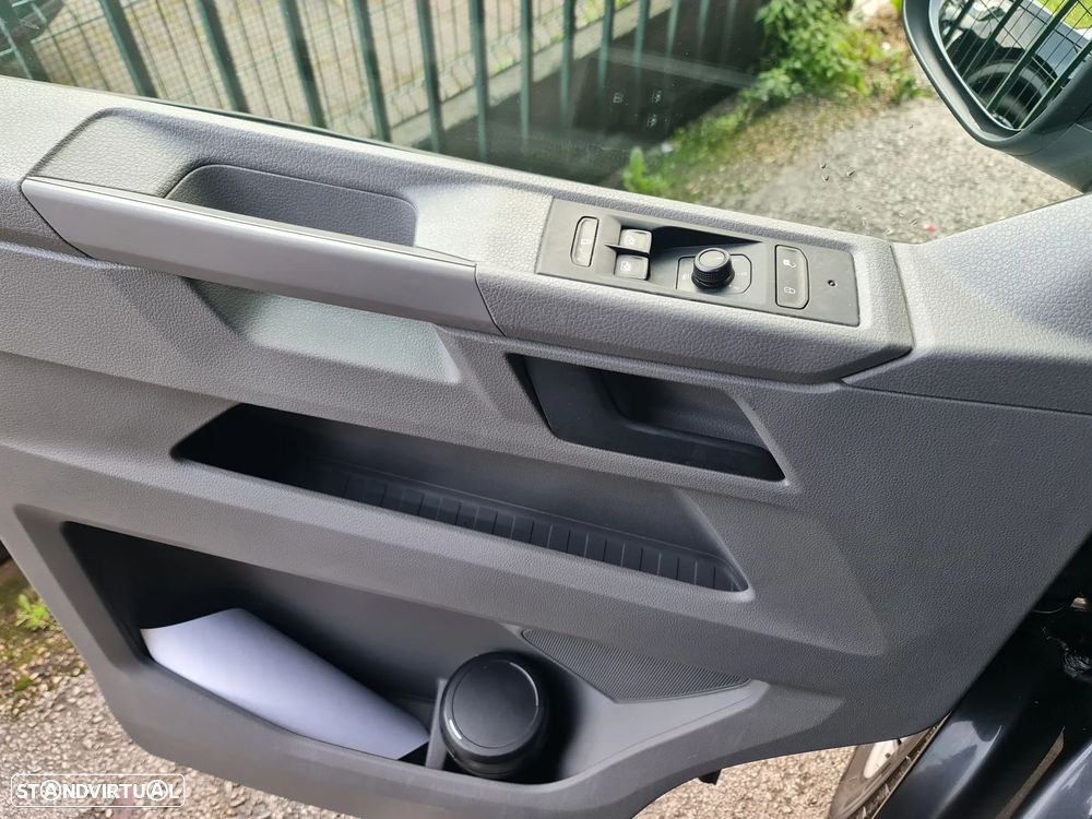 VW Transporter Caravelle T6.1 DSG Longa Highline - 22