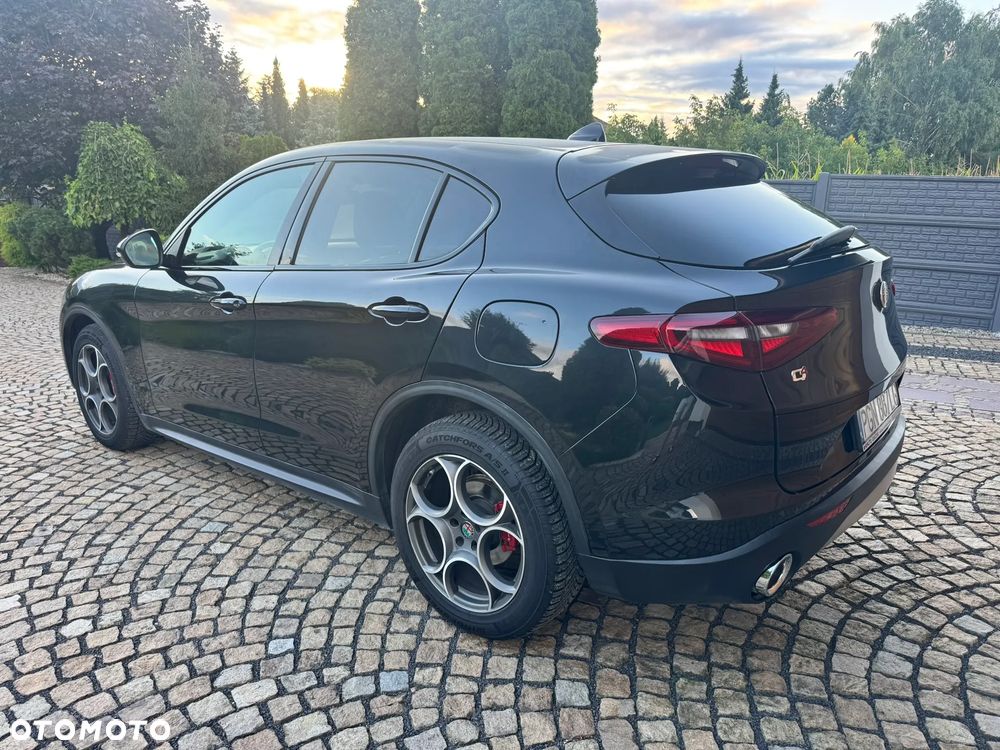 Alfa Romeo Stelvio - 19