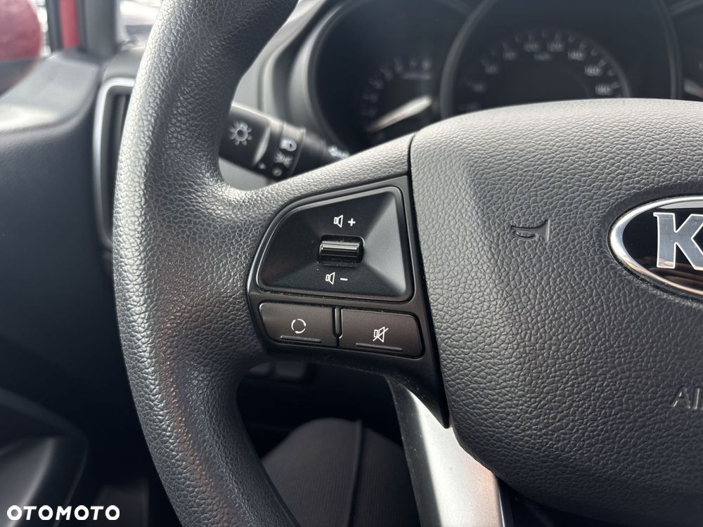 Kia Rio - 13