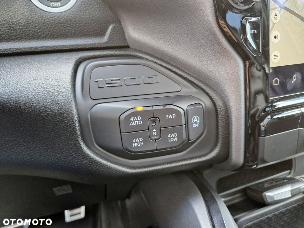 RAM 1500 Crew Cab Laramie - 19