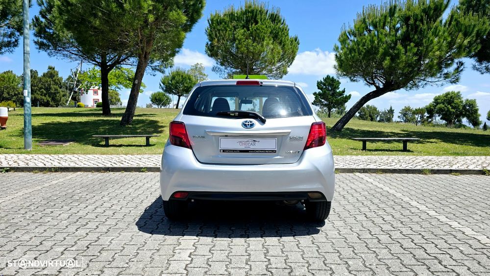 Toyota Yaris 1.5 HSD Comfort +P.Style+P.Techno - 5