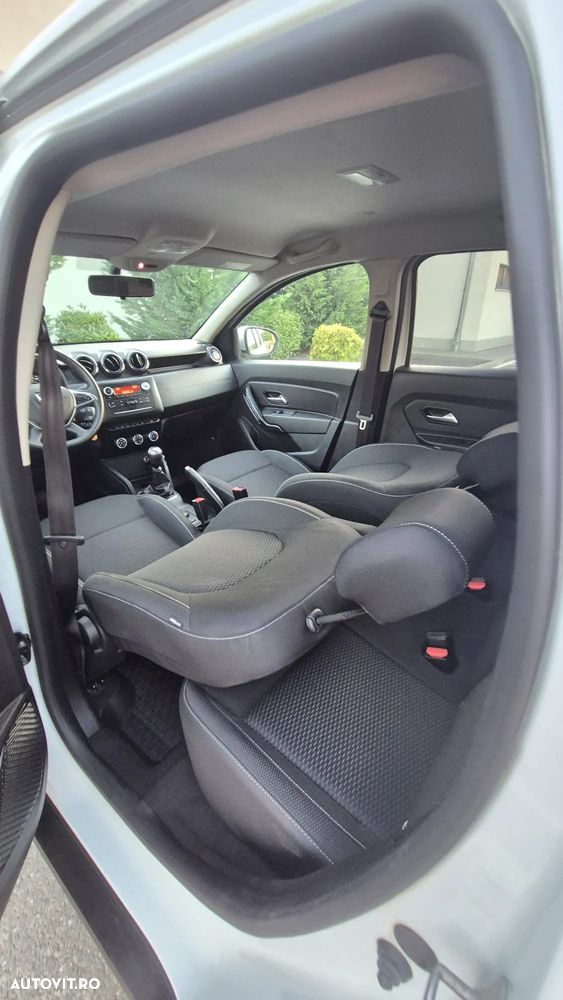 Dacia Duster 1.6 4x4 Laureate - 13