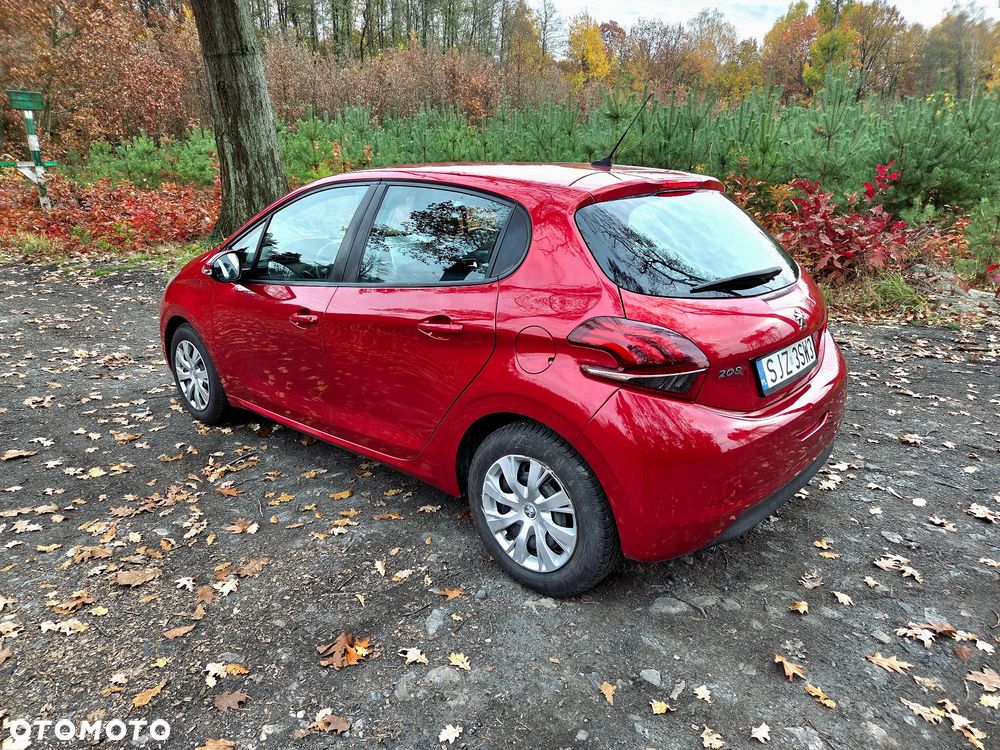 Peugeot 208 - 4