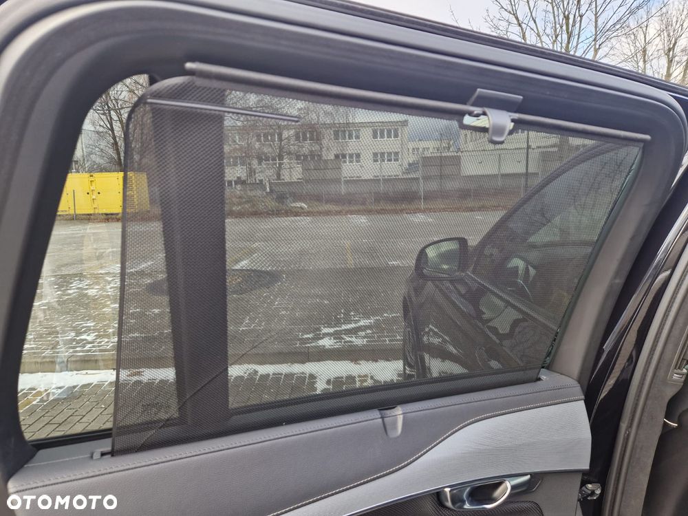 Volvo XC 90 B5 D AWD Ultimate Dark 7os - 17