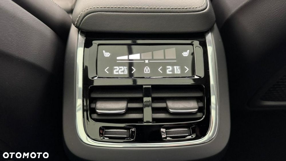 Volvo XC 60 B5 B AWD Ultimate Dark - 15