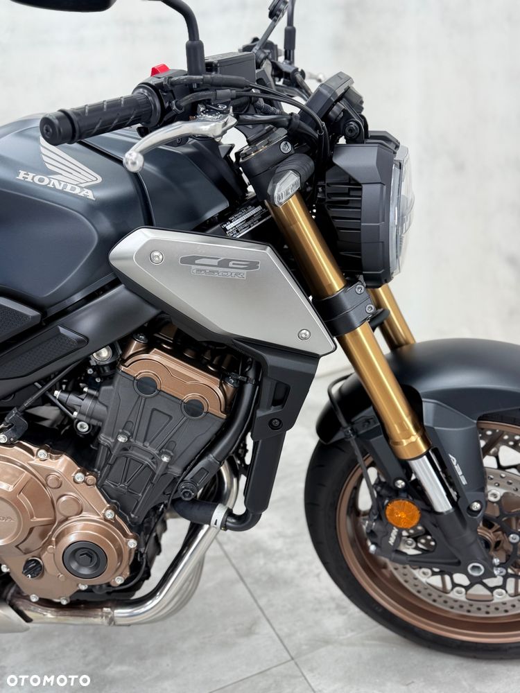 Honda CB - 27