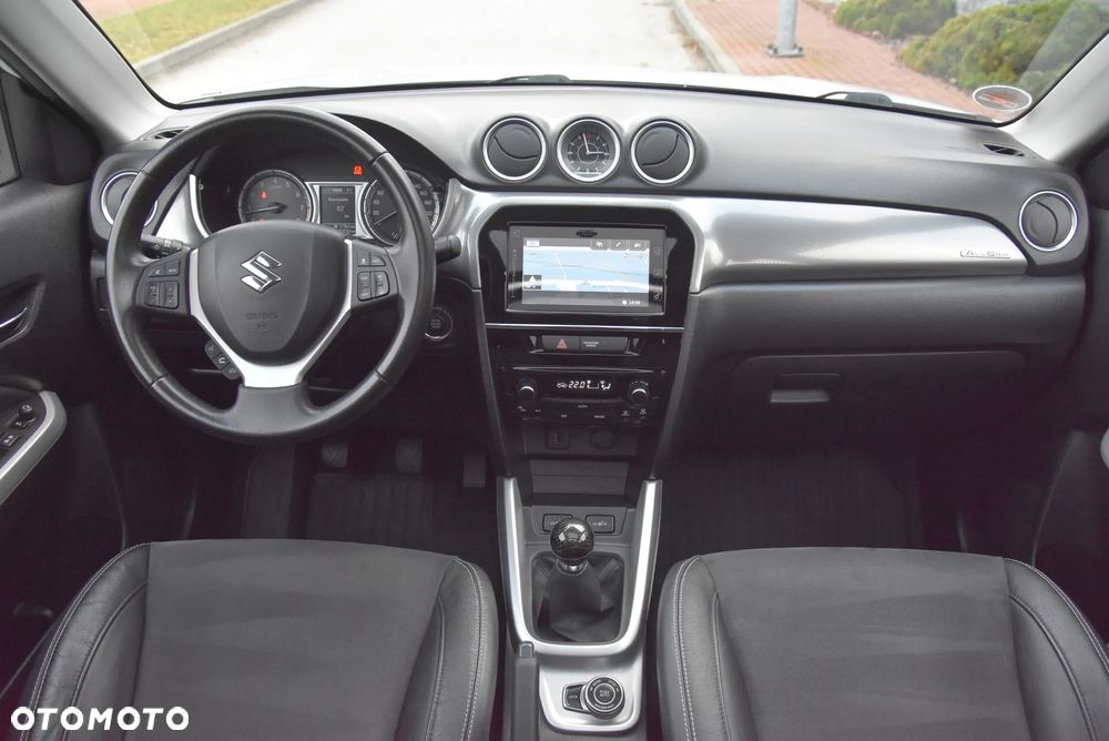 Suzuki Vitara 1.6 Premium 4WD - 22