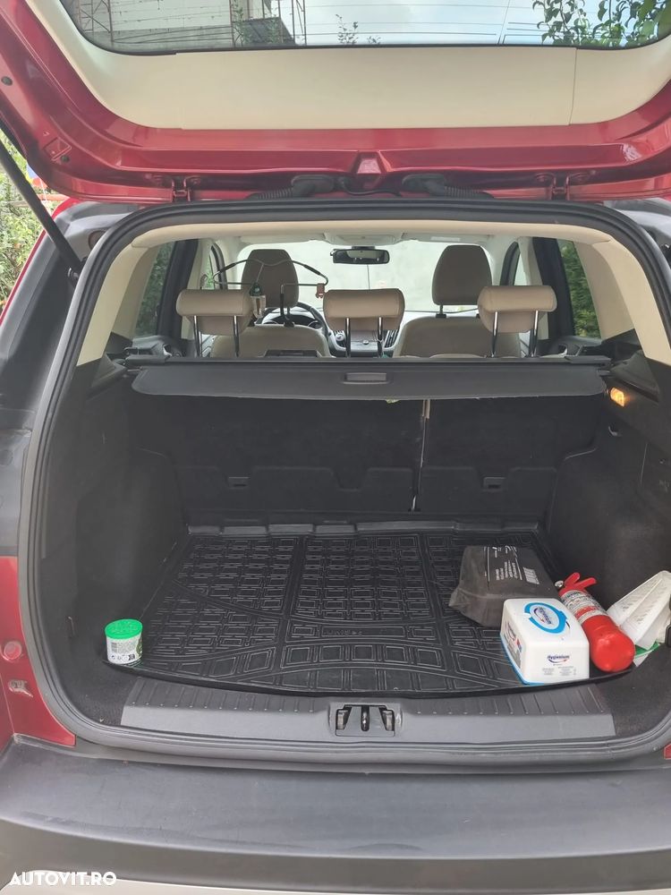 Ford Kuga 2.0 TDCi 4WD Powershift Titanium - 5