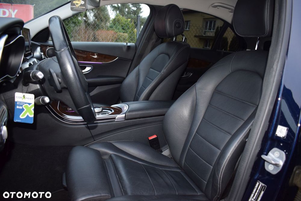 Mercedes-Benz Klasa C 400 4Matic 9G-TRONIC Exclusive - 10