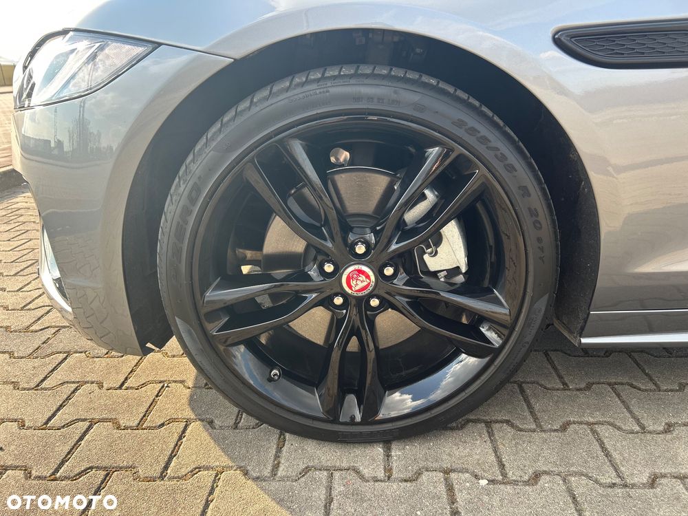 Jaguar XF 2.0 P250 HSE - 10