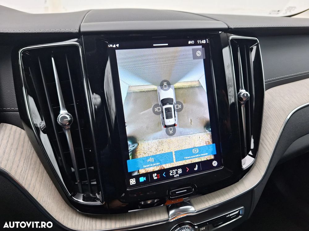 Volvo XC 60 B5 D AWD Geartronic Inscription - 32