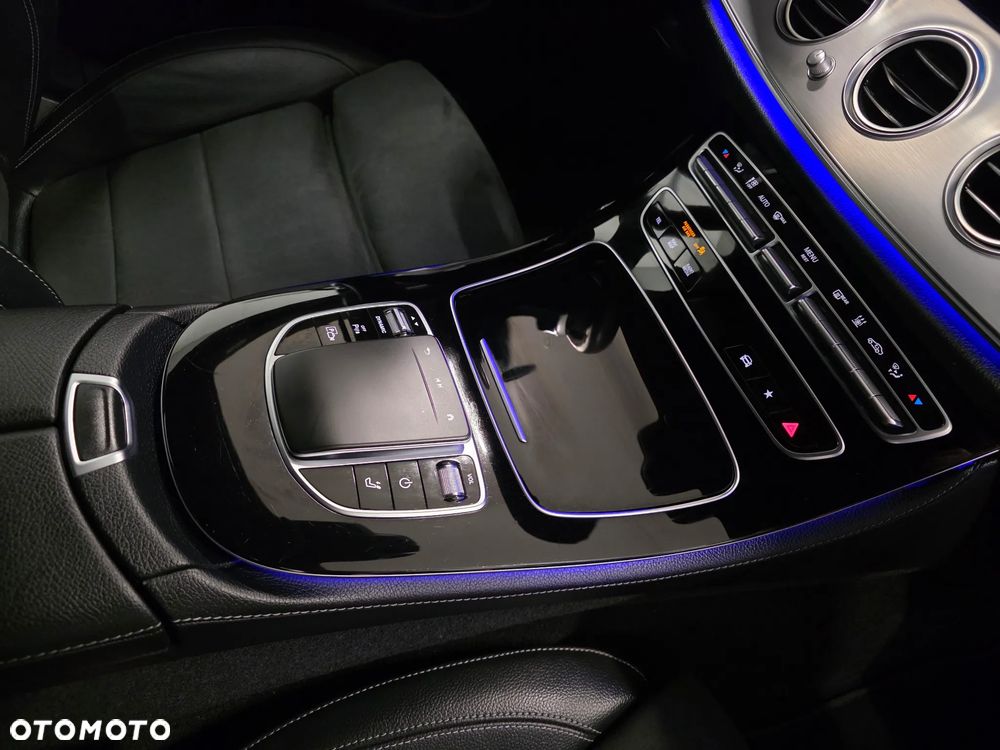 Mercedes-Benz Klasa E 300 de 9G-TRONIC AMG Line - 22