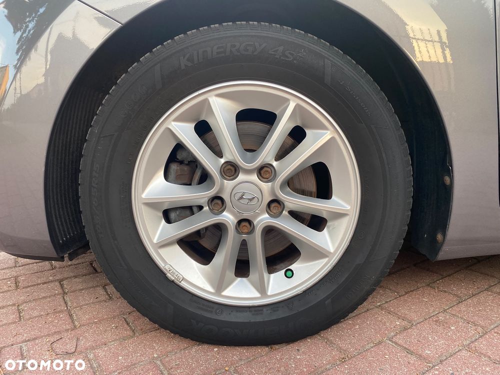 Hyundai i30 blue 1.6 GDI Style - 13