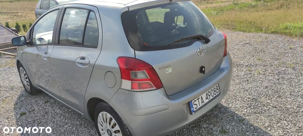 Toyota Yaris 1.3 VVT-i Sol - 4