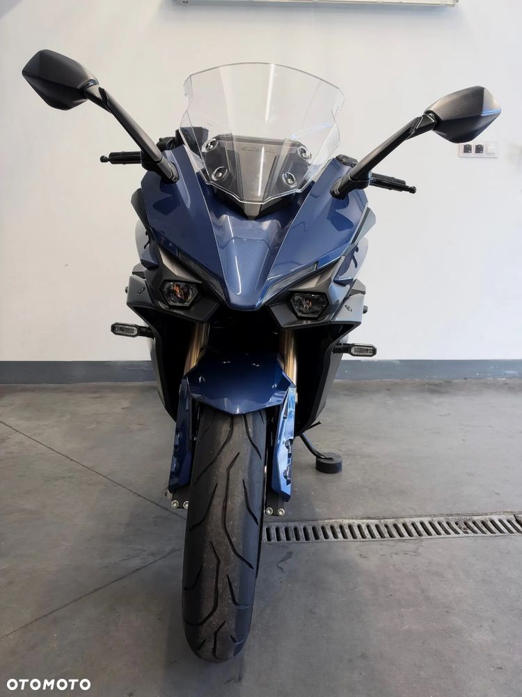 Suzuki GSX - 34