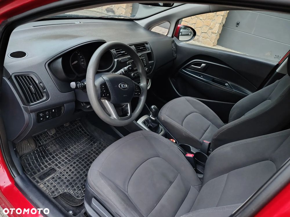 Kia Rio 1.1 crdi M - 12