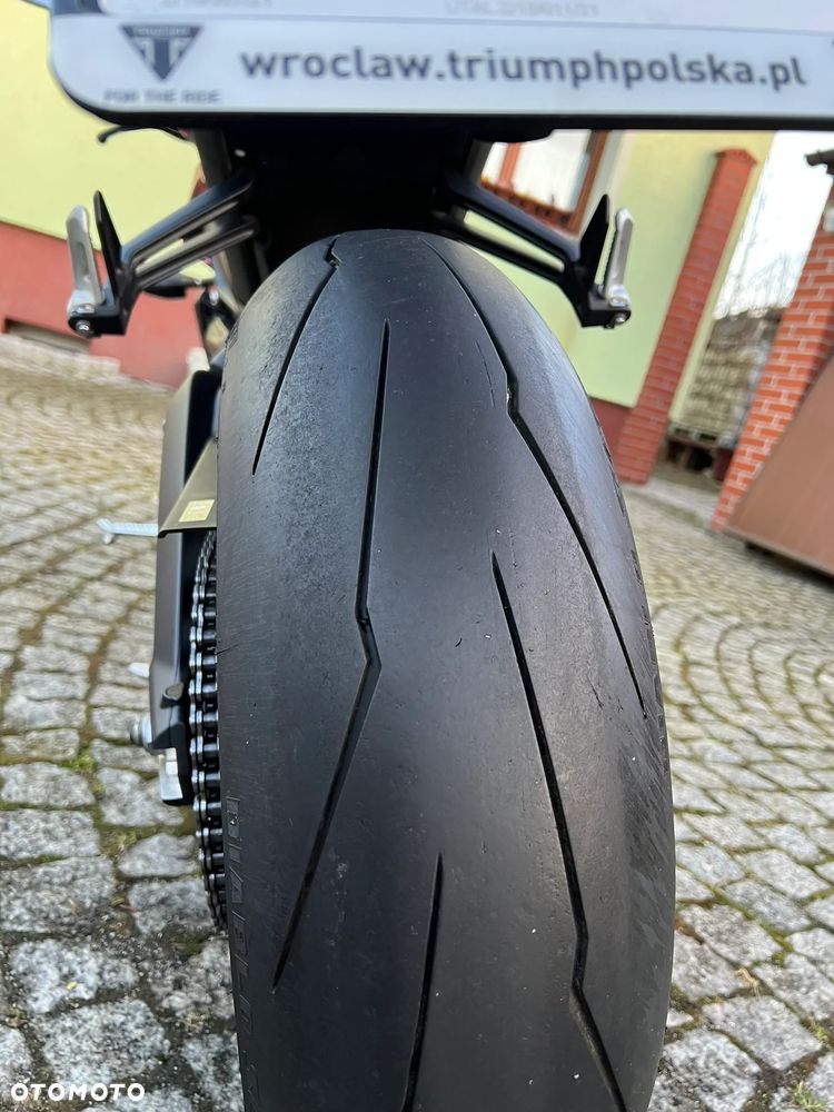 Triumph Street Triple - 6