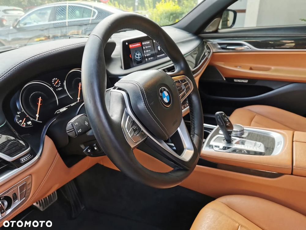 BMW Seria 7 - 16