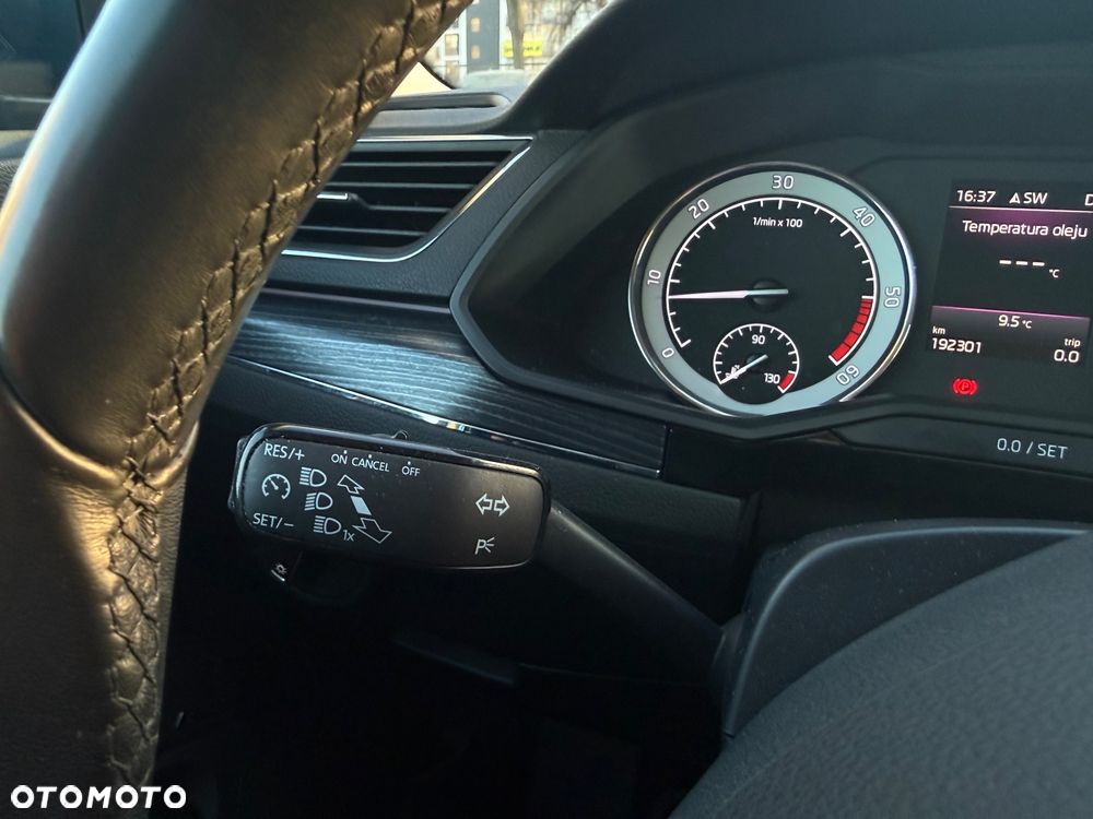 Skoda Superb 2.0 TDI Style DSG - 23