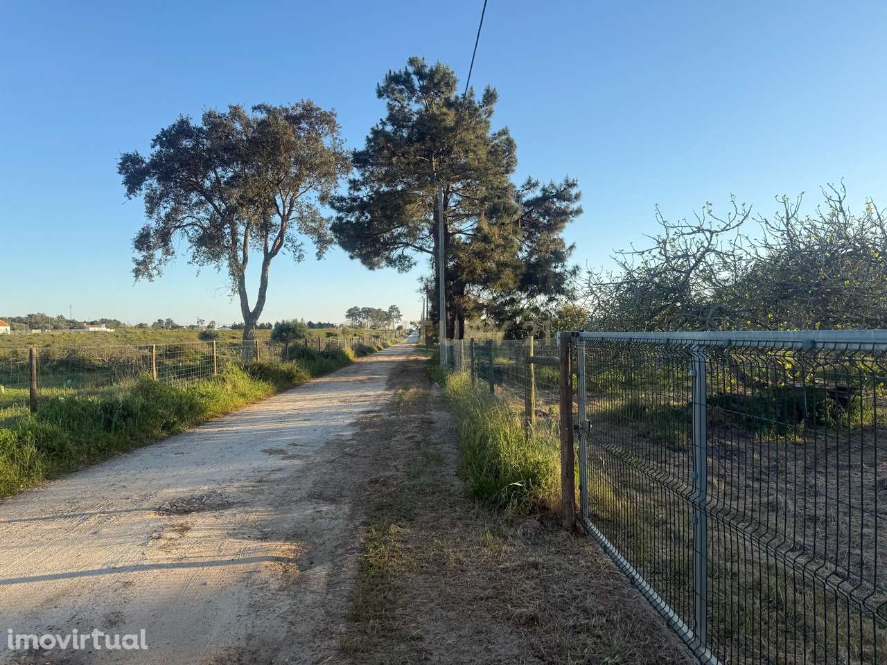 Encantadora Propriedade para Recuperação - Terreno de 4000 m2 - Grande imagem: 3/15