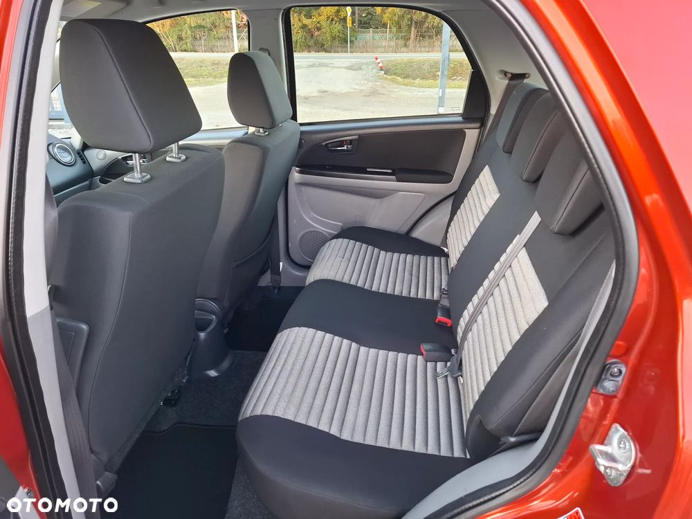 Suzuki SX4 1.6 VVT 4x2 Comfort - 13