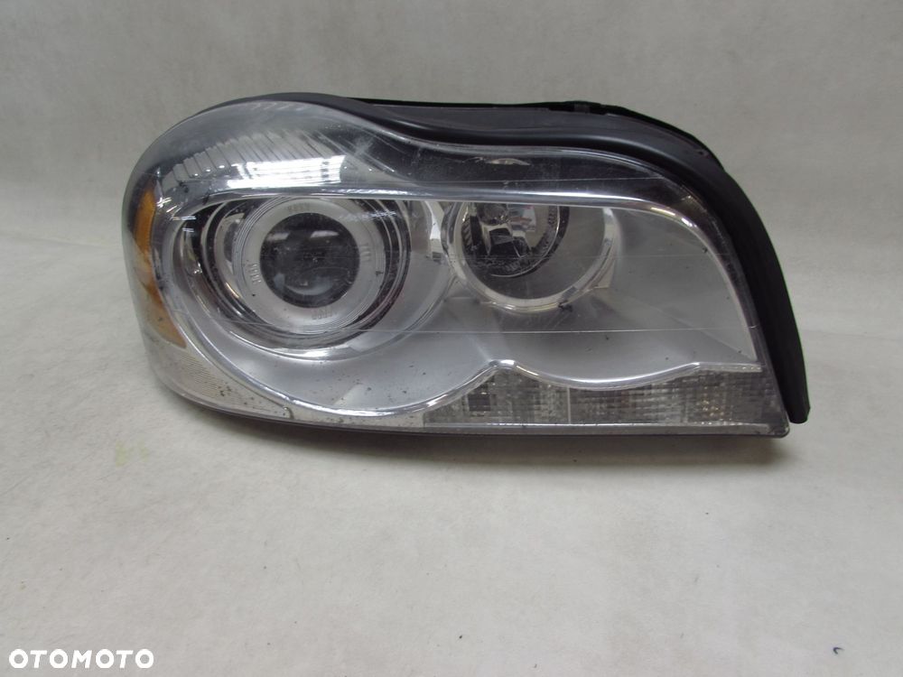 Używany Lampy przednie - 700 PLN - Otomoto.pl