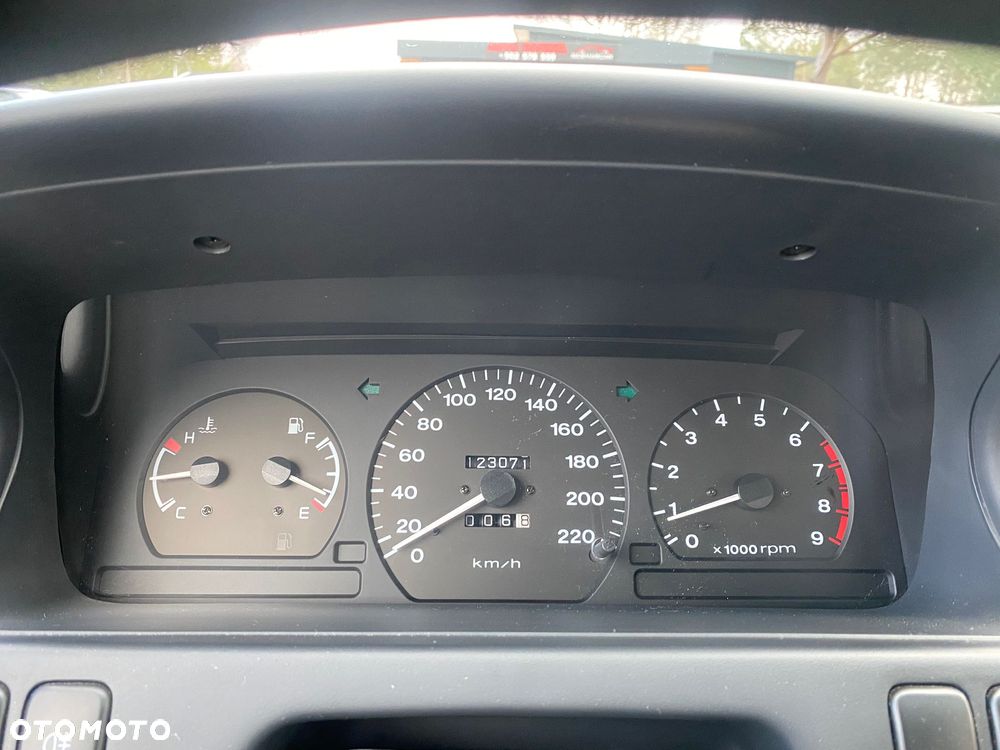 Hyundai Santamo 2.0 - 19