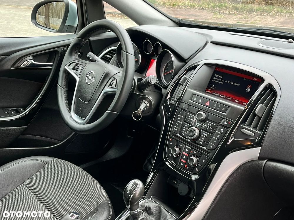 Opel Astra 1.4 Turbo Exklusiv - 27