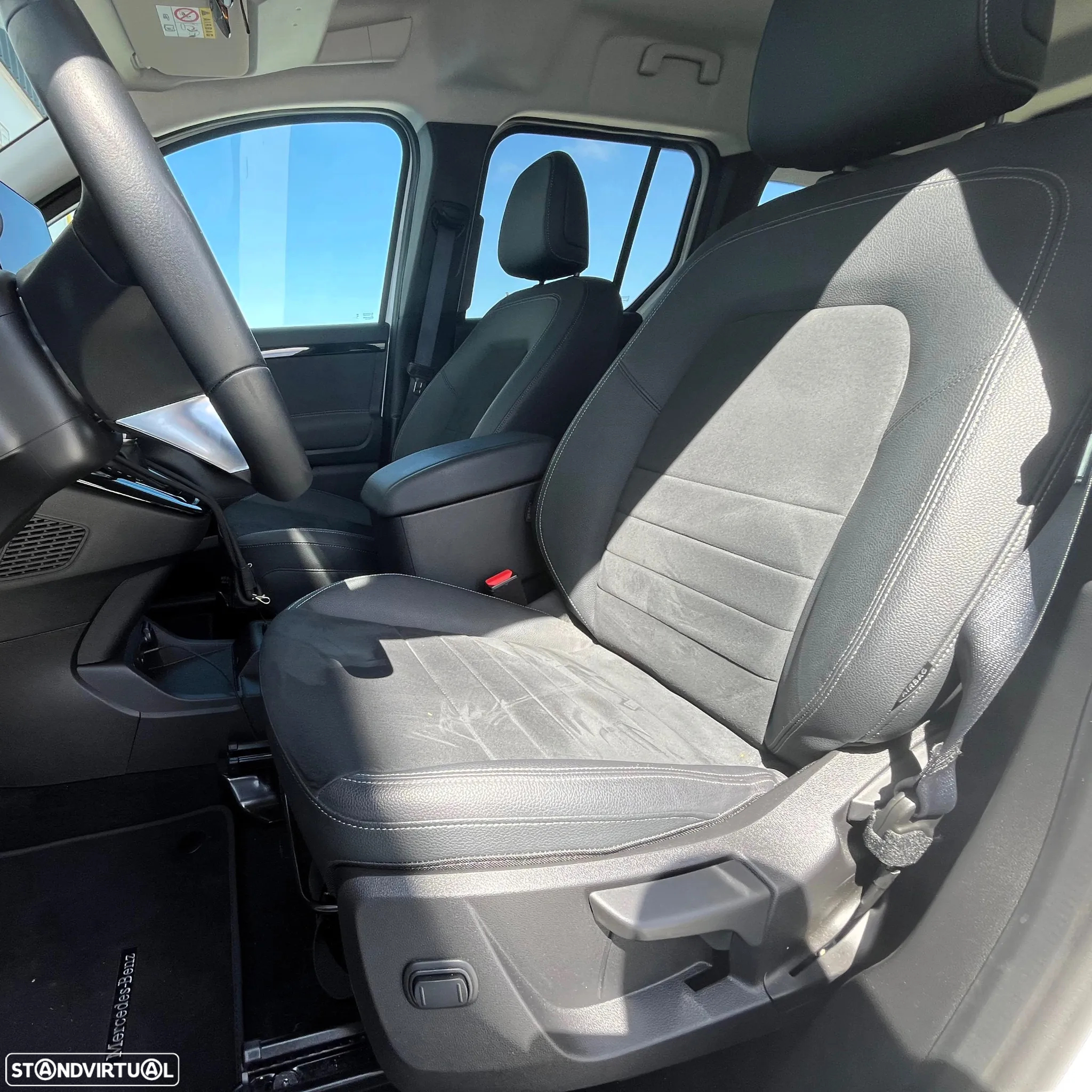 Mercedes-Benz T 180 d Style Longo - 9