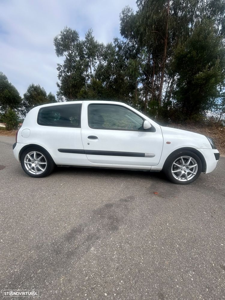 Renault Clio 1.5 dCi Expression - 22