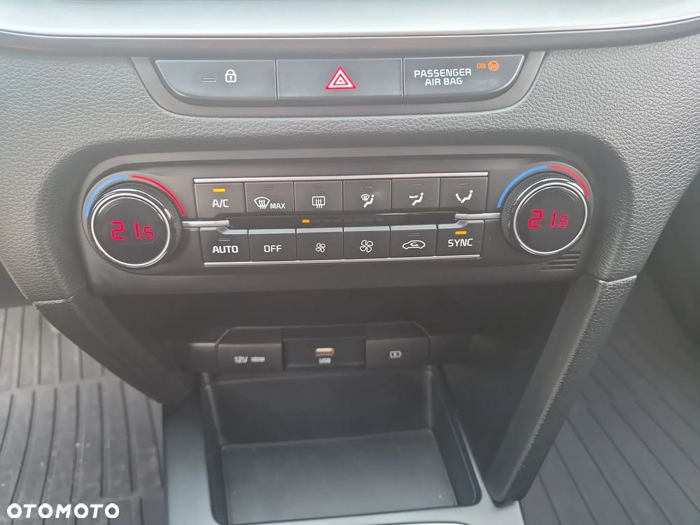Kia XCeed 1.5 T-GDI M - 16
