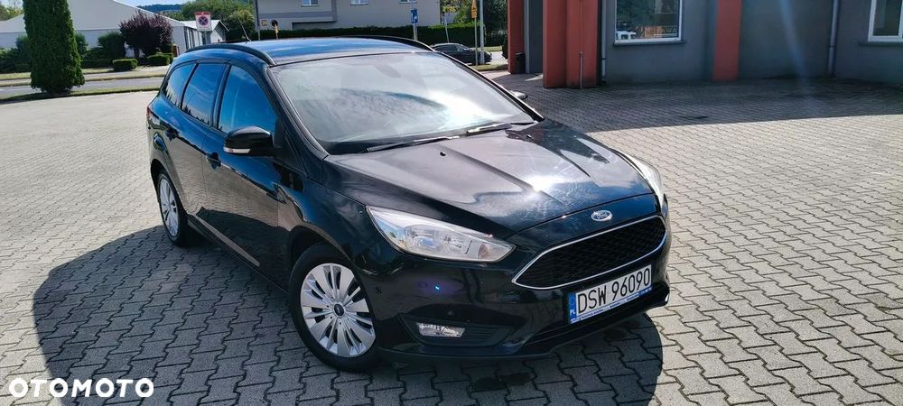 Ford Focus Turnier 1.5 EcoBlue Start-Stopp-System ACTIVE X - 2