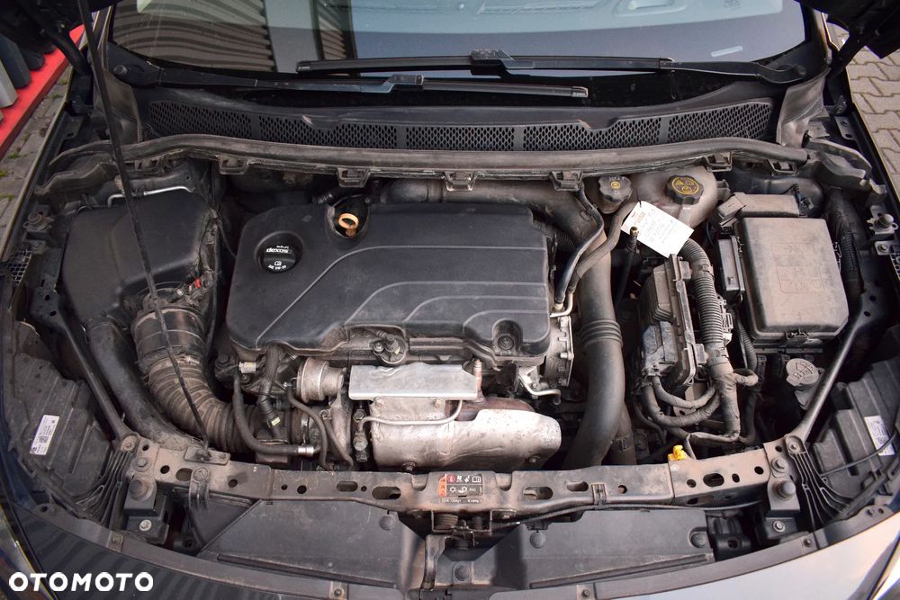 Opel Astra 1.4 Turbo Start/Stop Automatik Innovation - 33