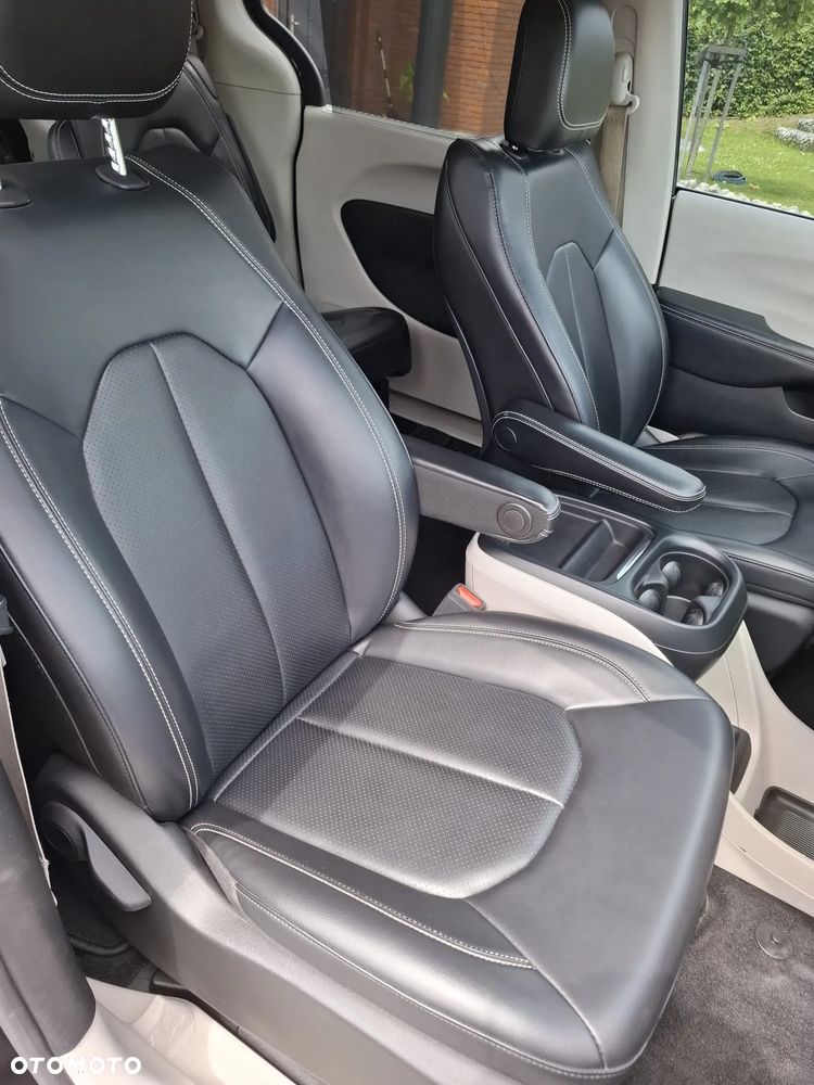 Chrysler Voyager - 15