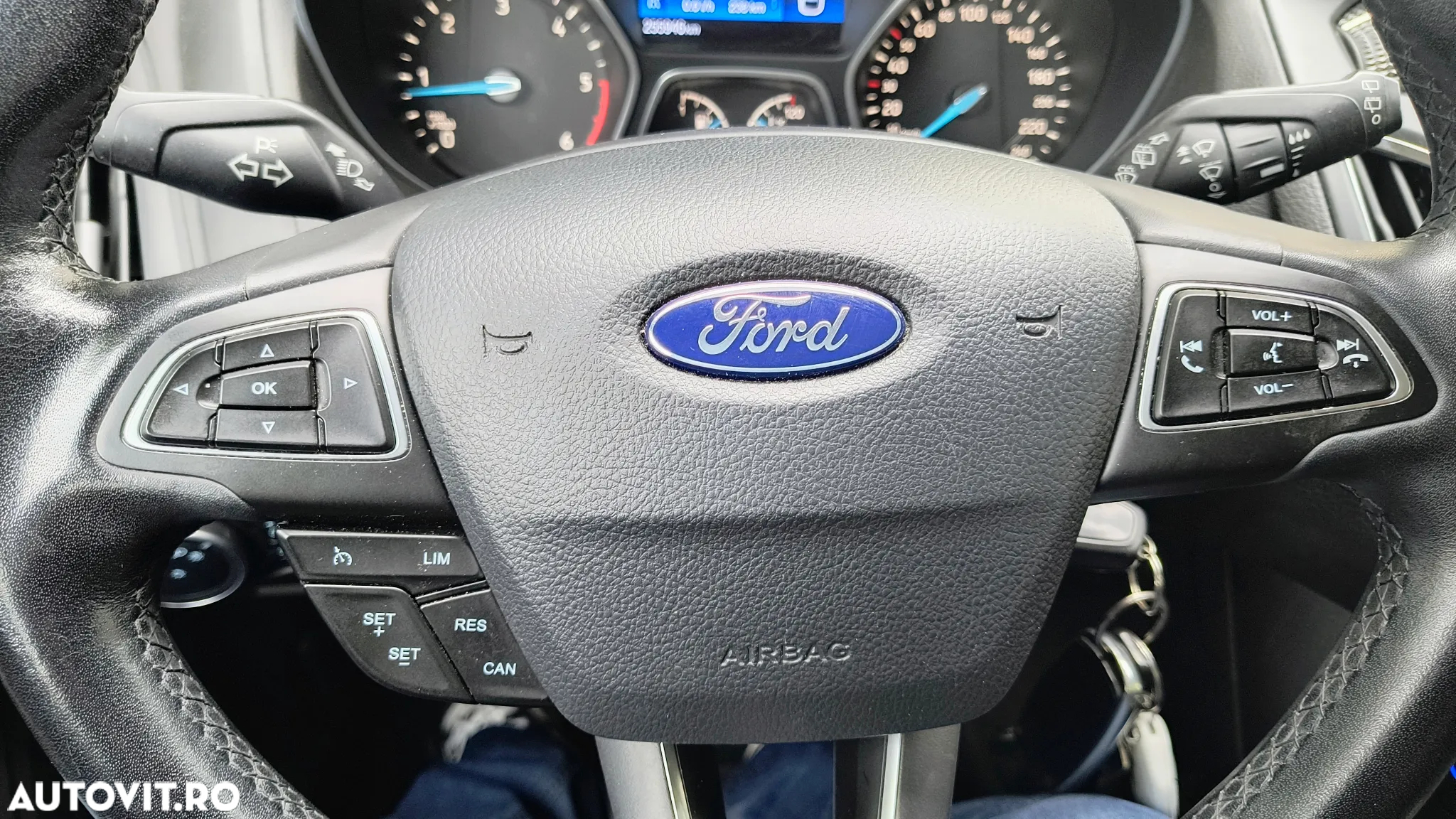Ford Focus 1.5 EcoBlue Start-Stopp-System TITANIUM - 8