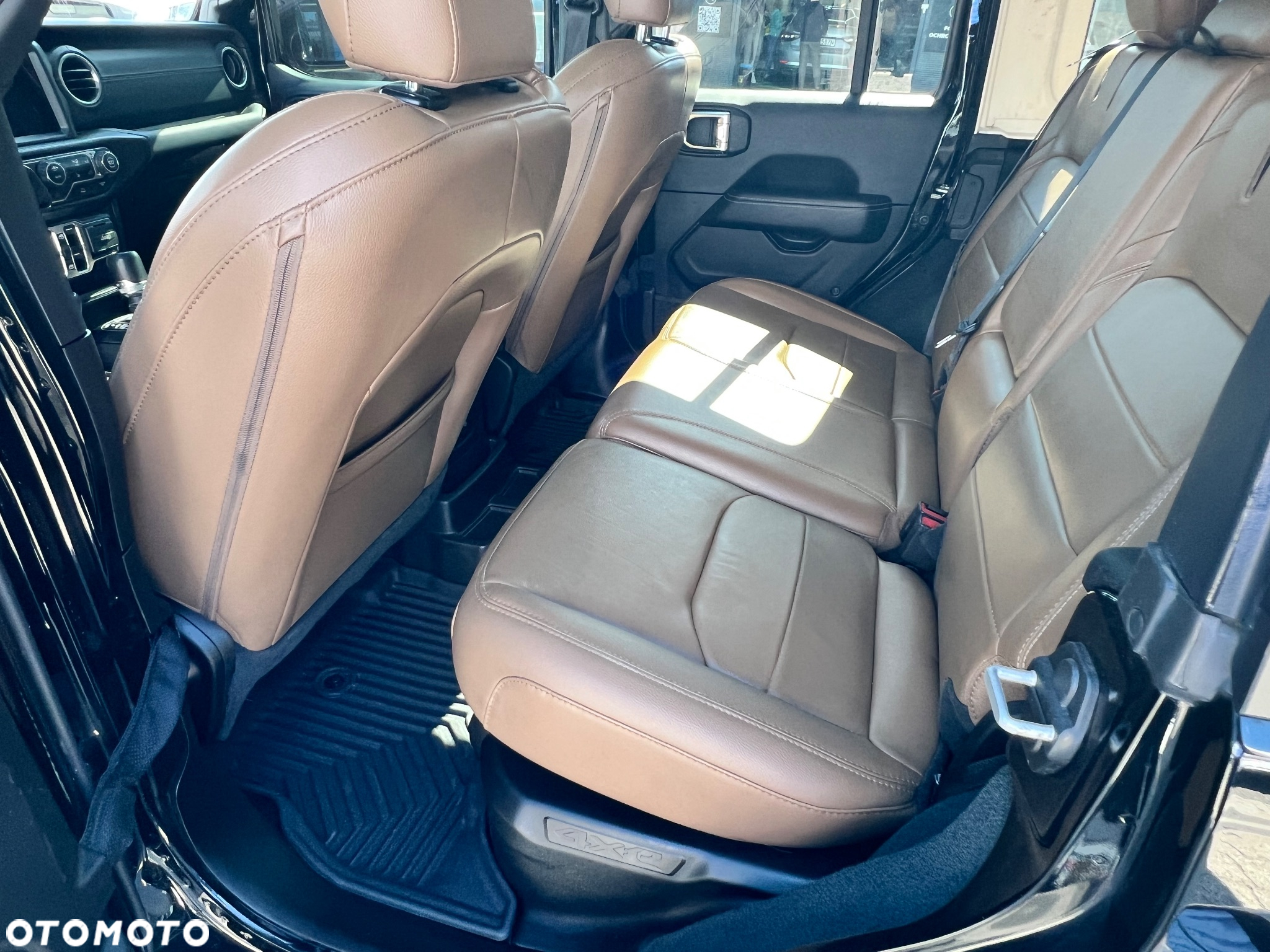 Jeep Wrangler Unlimited 2.0 4xe Plug-In Hybrid Hardtop Sahara - 11