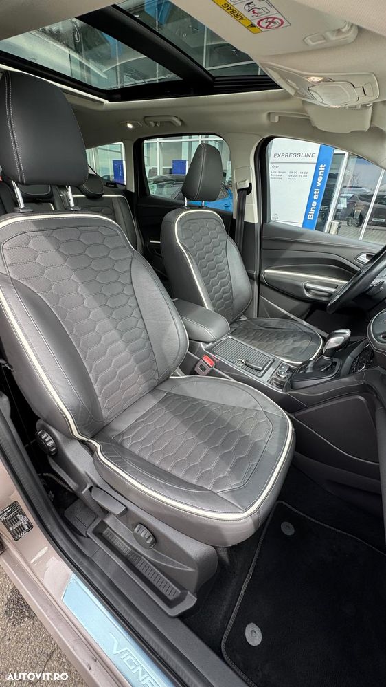 Ford Kuga 2.0 TDCi 4WD Powershift Vignale - 14