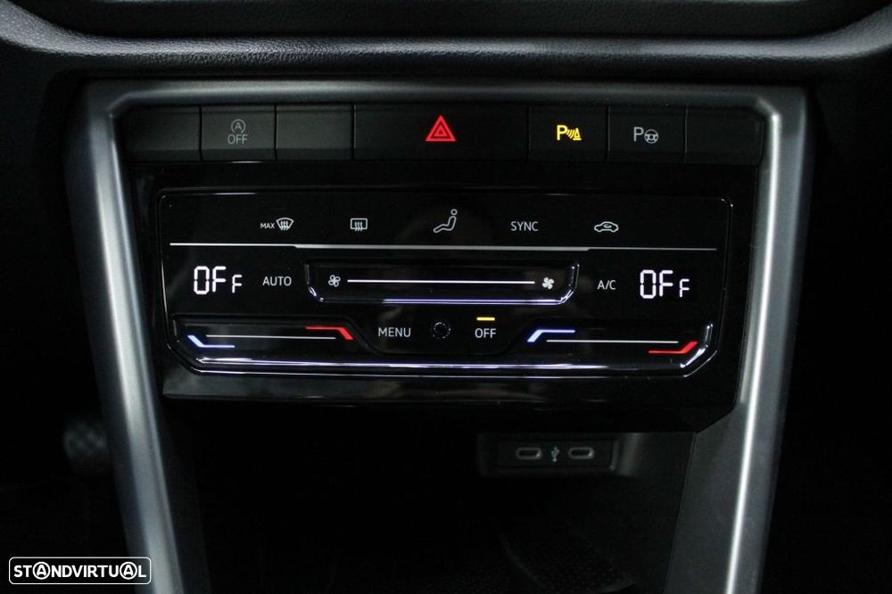 VW T-Roc 1.0 TSI Urban - 30